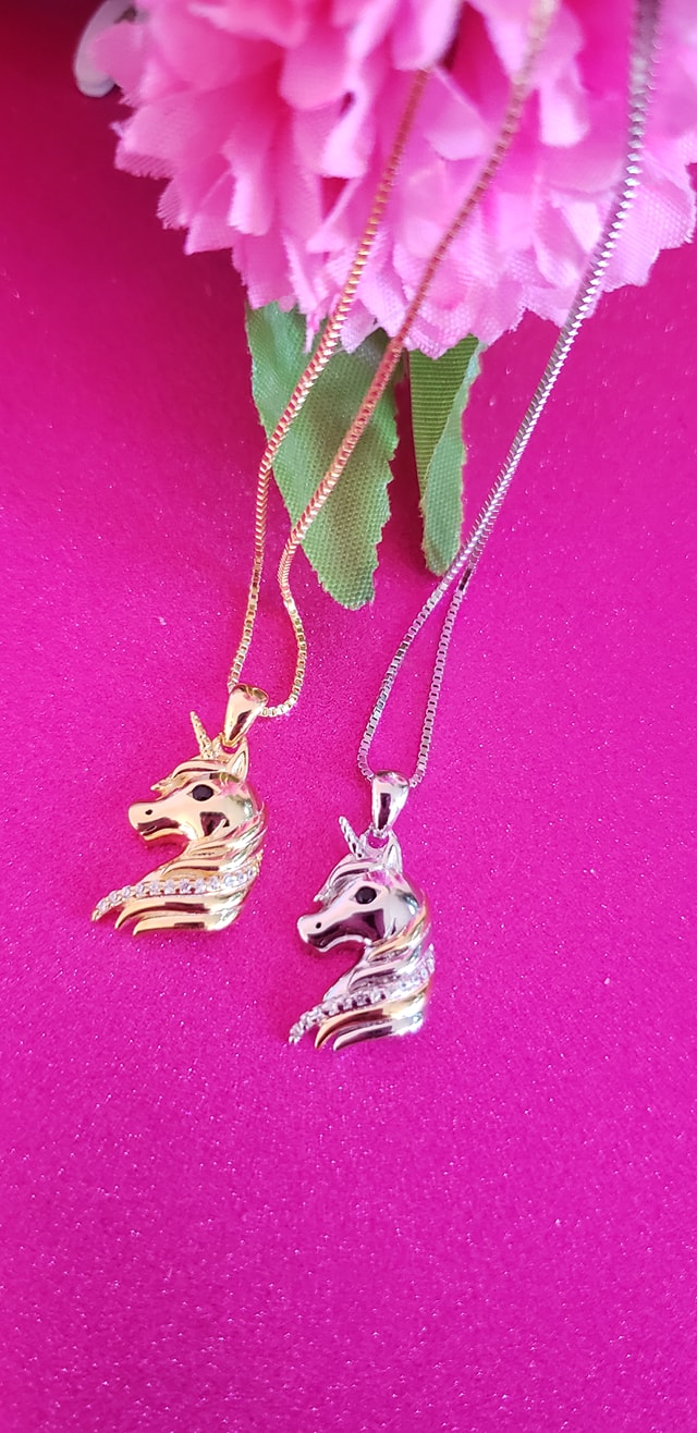 Unicorn head necklace
