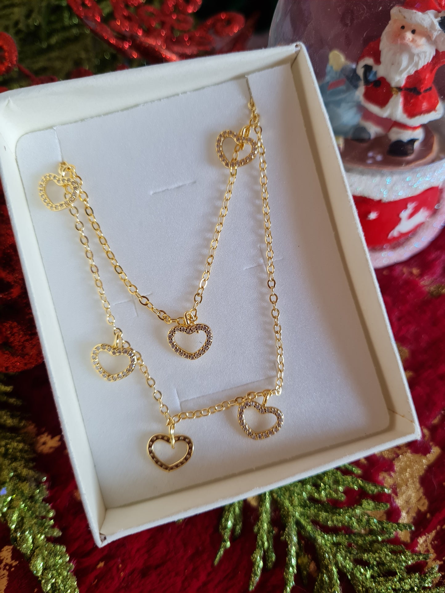 Matching necklace and bracelet set