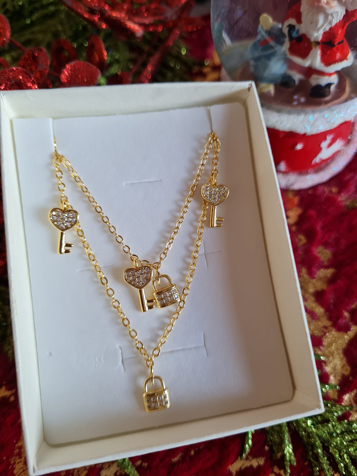 Matching necklace and bracelet set