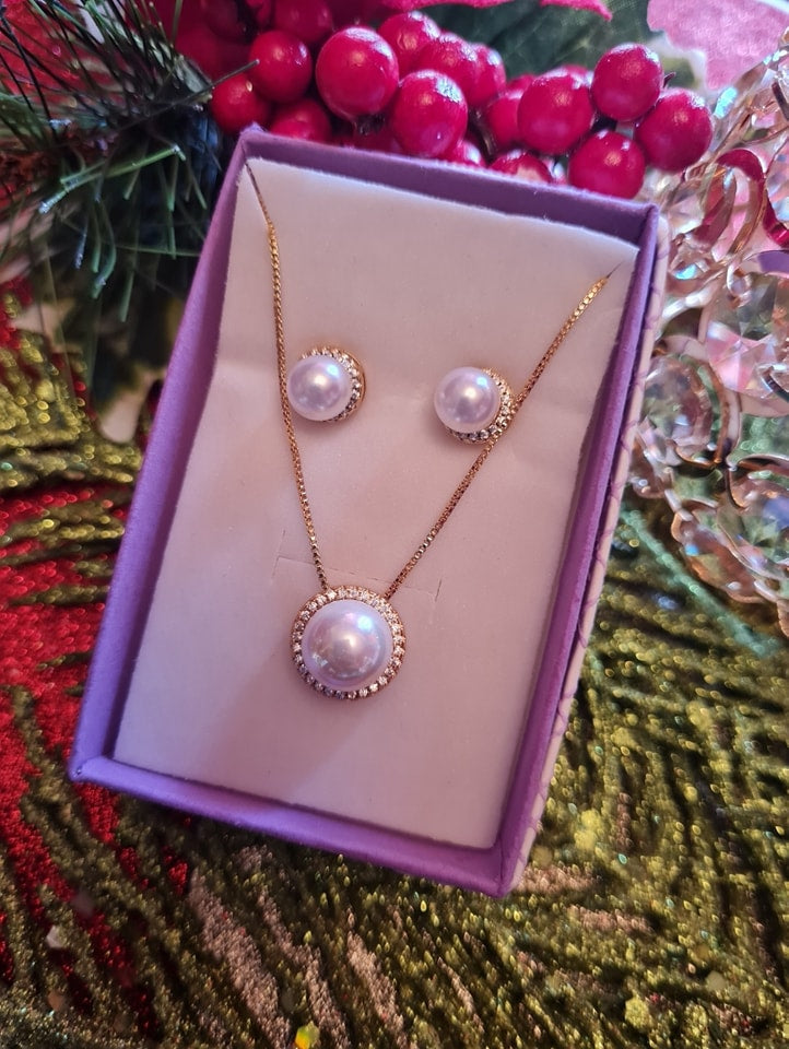 Pearl stud necklace set