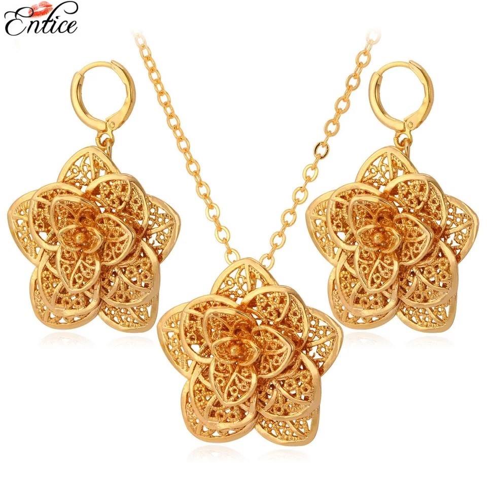 Rose Necklace Set